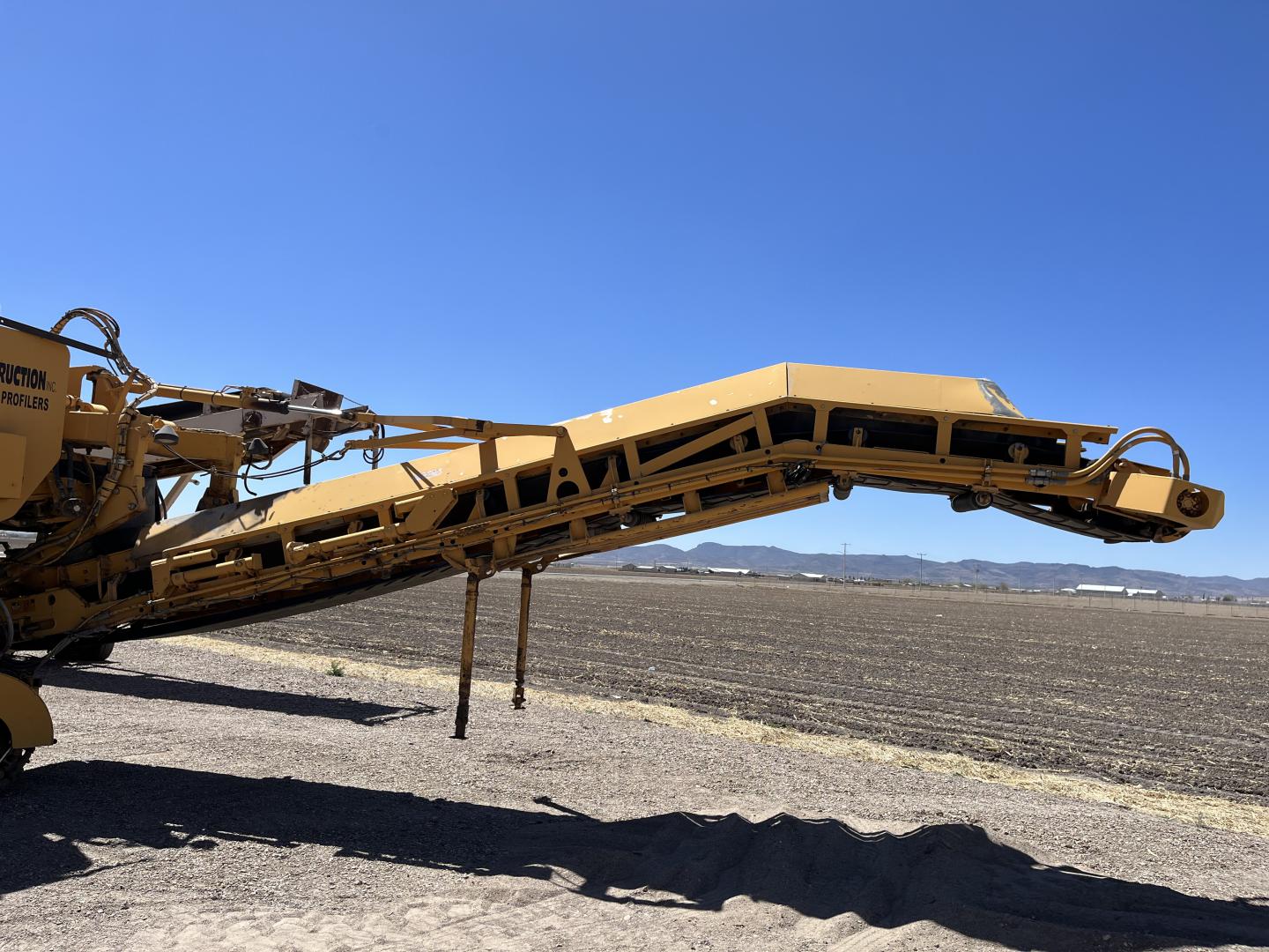 ./imagenes/INVOICE/2019/16581/RECUPERADORA DE ASFALTO CMI PR-800-71-2 (3).JPG